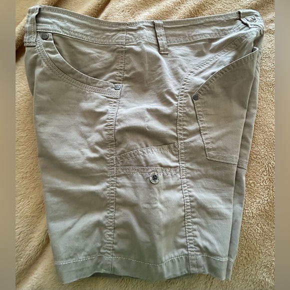 Kuhl Tan Free Range 6.5" Mid Rise
Hiking Outdoor Athletic Shorts, Size 4 - Picture 3 of 5